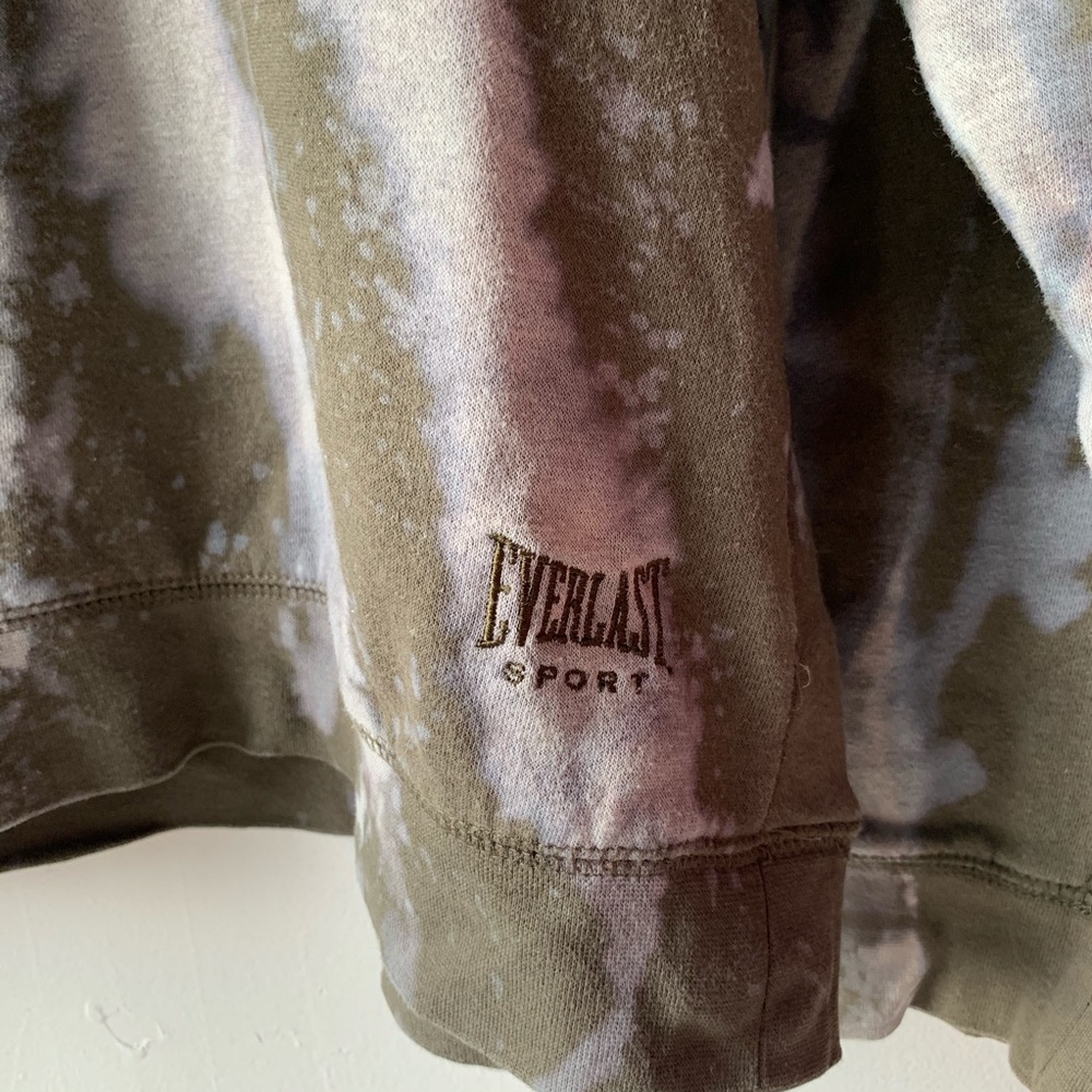 Custom bleached tie dyed crewneck sweatshirt L - Picture 2 of 6